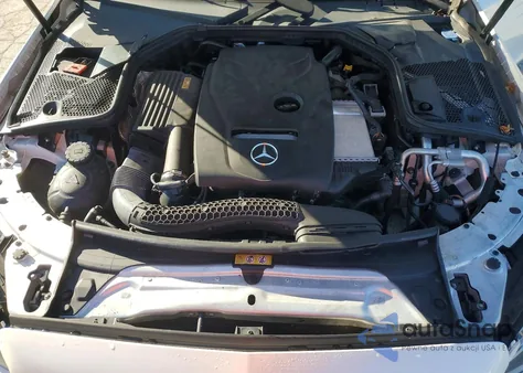 2017 Mercedes-Benz C 300 4Matic z USA, uszkodzony, nr VIN WDDWJ4KB7HF511555